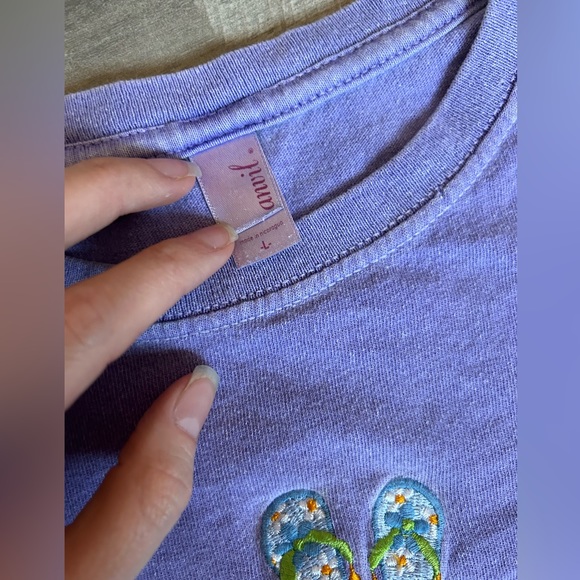 Vintage Embroidered T-Shirt - Picture 3 of 3